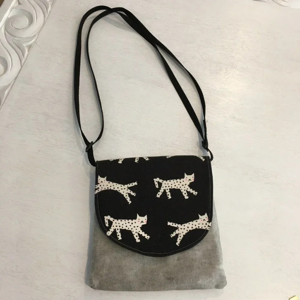 Kitty Cat Crossbody purse Festival Bag Black‎ Handmade Travel Art
